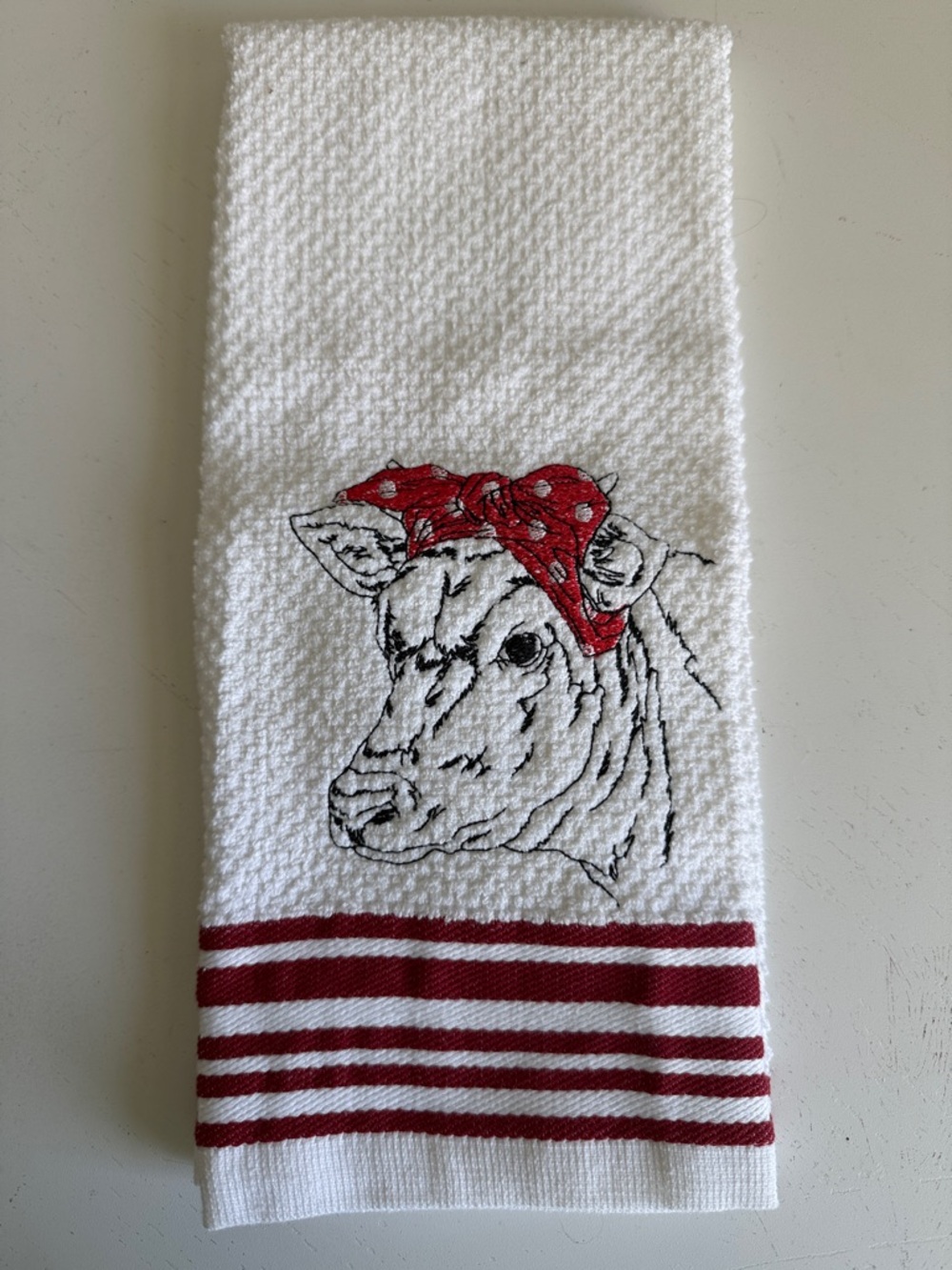 Mainstays White Kitchen Towel with Embroidered Cow and Red Accents